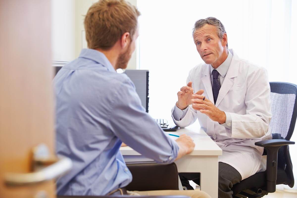 broadwaytreatmentcenter-MEDICATION-ASSISTED-TREATMENT-photo-of-A-male-patient-having-consultation-doctor